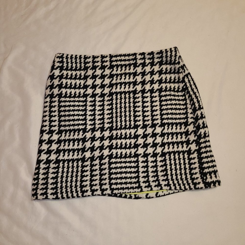 Hounds tooth skirt